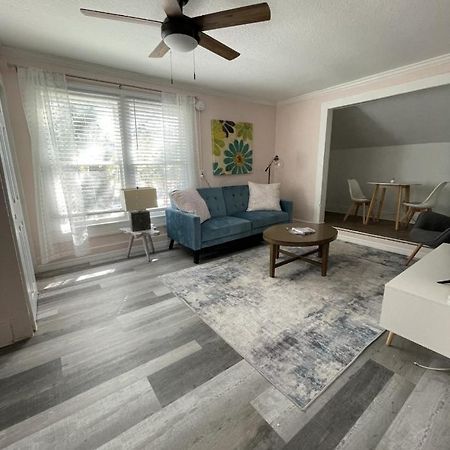 The Blue Wave Suite Unit B St. Petersburg Exterior photo