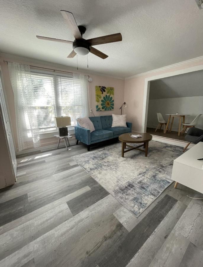 The Blue Wave Suite Unit B St. Petersburg Exterior photo