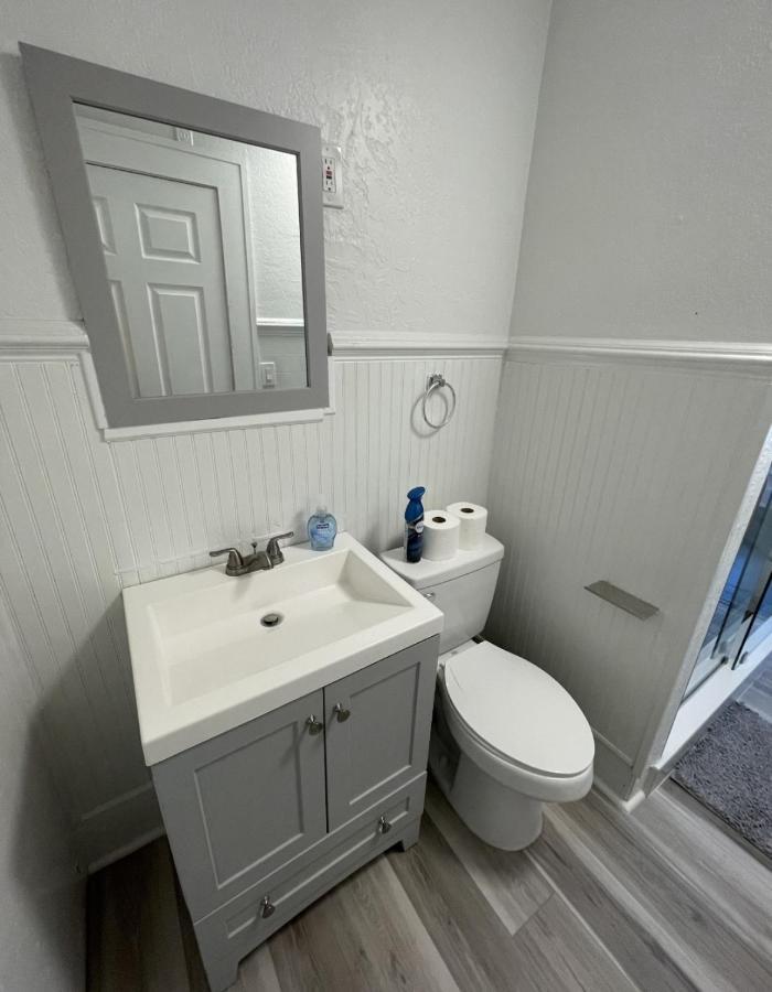 The Blue Wave Suite Unit B St. Petersburg Exterior photo